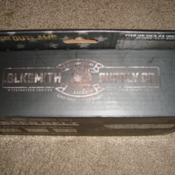 The Beer Belt Digital Camo Party Beer Belt Blksmith Supply Co. NEW Can Holder - Picture 4 of 7
